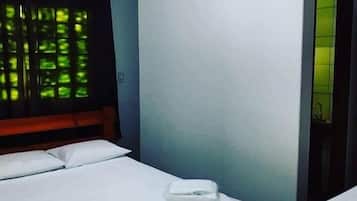 Basic Double Room | Free WiFi, bed sheets