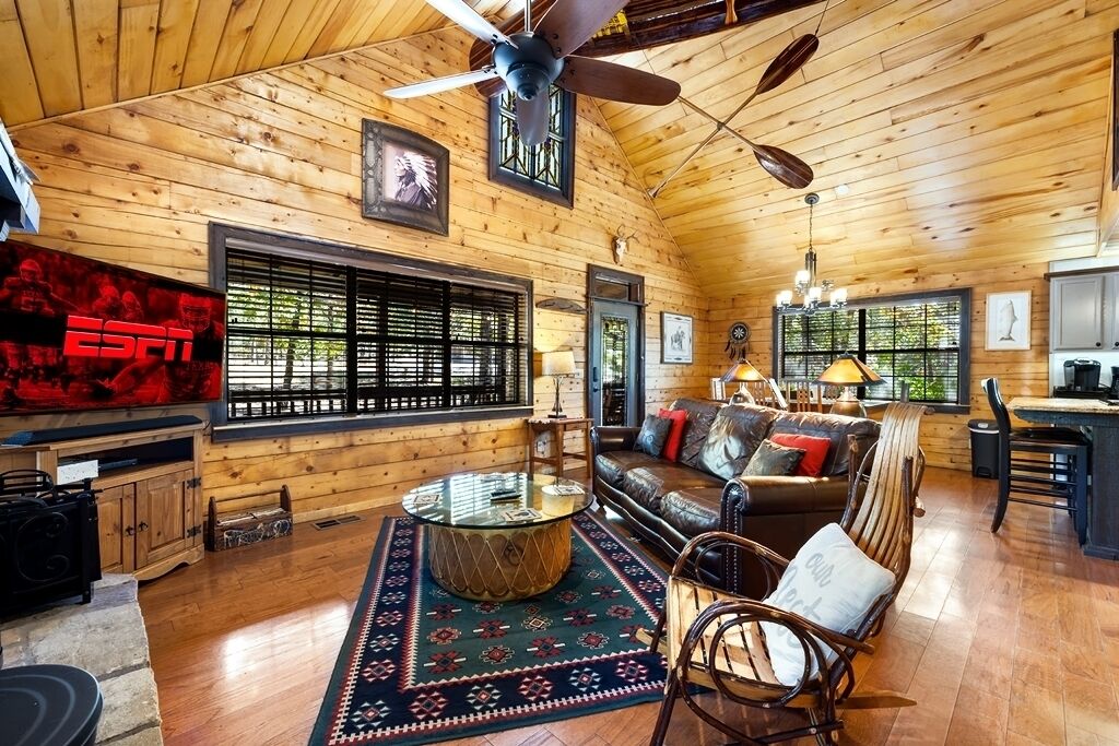 Smart TV, fireplace, DVD player