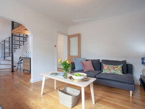 Fireplace - 3 bedroom accommodation in Brixham (Brixham)