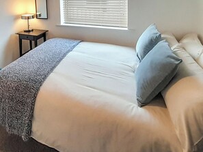 3 bedrooms, free WiFi, bed sheets