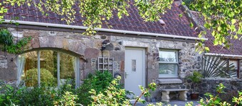 2 bedroom accommodation in Drumcrosshall, Bathgate near Edinburgh