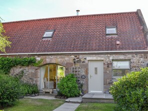 Exterior - 2 bedroom accommodation in Drumcrosshall, Bathgate near Edinburgh (Drumcrosshall, Bathgate near Edinburgh)