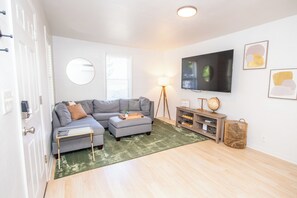 Smart TV, tenis de mesa y libros 