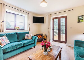 Living area - 2 bedroom accommodation in Penybntfawr, near Oswestry (Penybntfawr, near Oswestry)