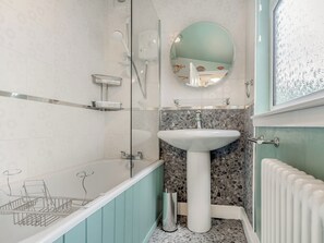 Towels - A stunning, luxurious, quirky, peaceful, 4-bed Whitby townhouse. (Whitby)