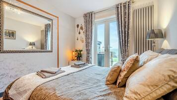 1 quarto, Wi-Fi de cortesia, roupa de cama