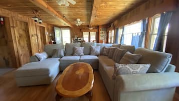 Smart TV, fireplace, DVD player, video library