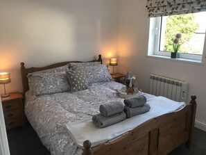 3 makuuhuonetta, ilmainen Wi-Fi, vuodevaatteet