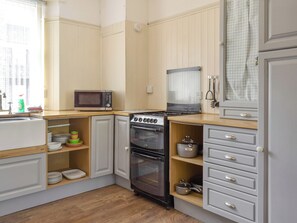 Dishwasher, high chair - 4 bedroom accommodation in Ambleside (Ambleside)