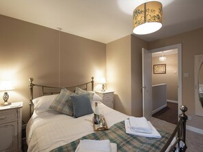 1 bedroom, free WiFi, bed sheets - A cosy coastal cottage, offering a beautiful retreat for two. (Llanrhystud)
