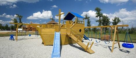 Children's play area - outdoor