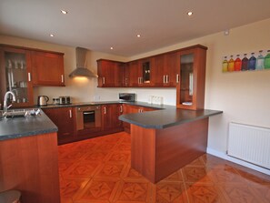 Geschirrspüler, Hochstuhl