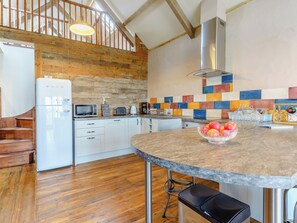 Kühlschrank, Mikrowelle, Geschirrspüler