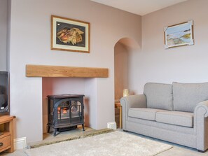 TV - 2 bedroom accommodation in Skinningrove (Skinningrove)