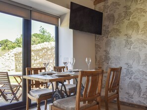 Dining - 2 bedroom accommodation in Wroxall, near Ventnor (Wroxall, near Ventnor)