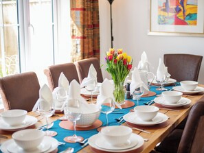 Dining - 5 bedroom accommodation in Everton (Everton)