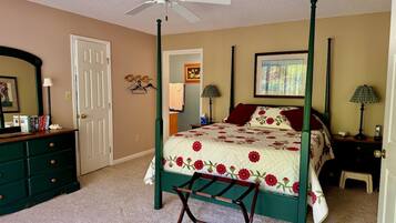 3 bedrooms, desk, iron/ironing board, free WiFi