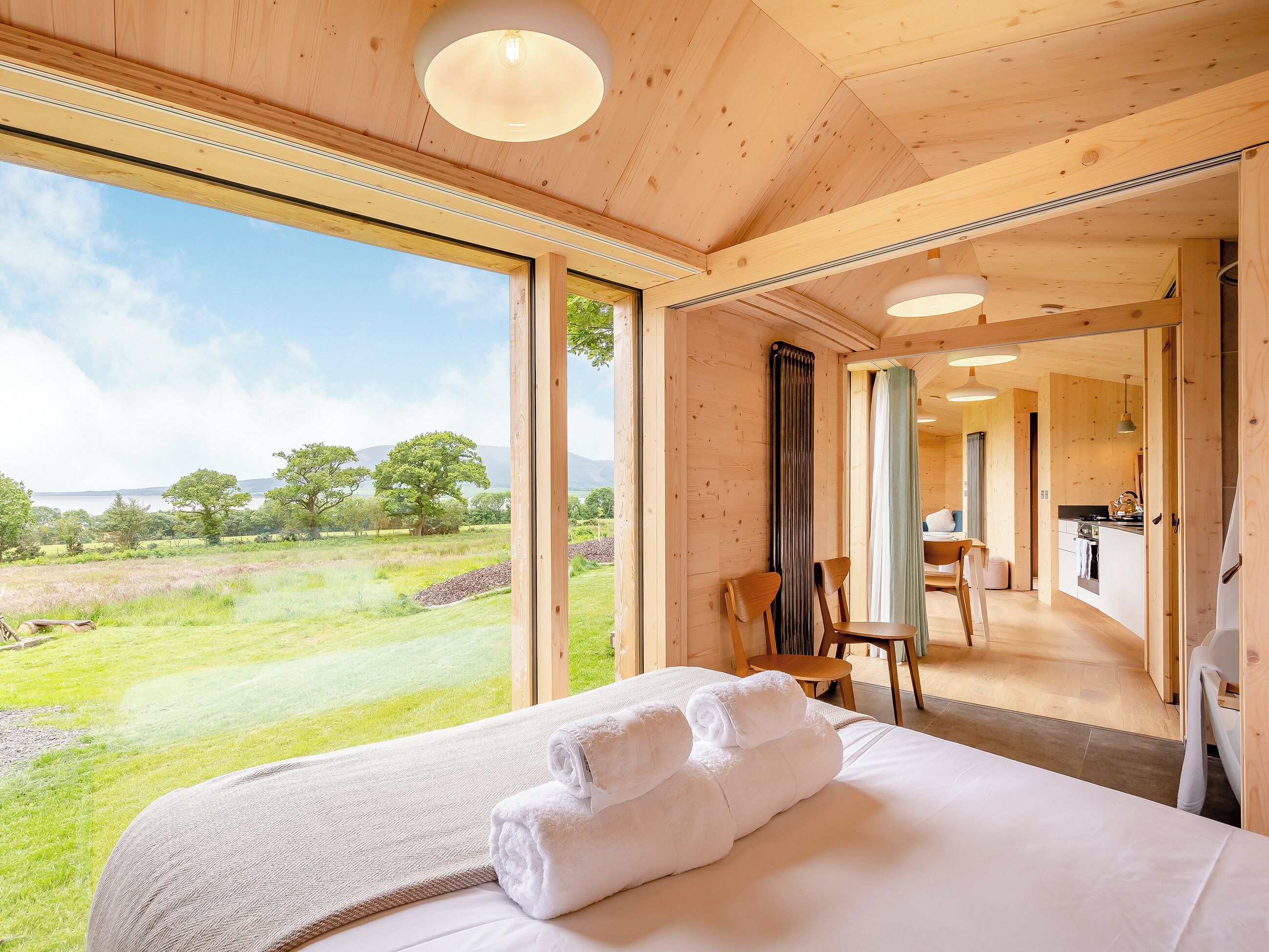 1 habitación y ropa de cama 