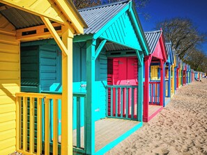 Exterior - 3 bedroom accommodation in Nefyn, Llyn Peninsula (Nefyn, Llyn Peninsula)
