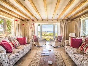 Fireplace - 3 bedroom accommodation in Nefyn, Llyn Peninsula (Nefyn, Llyn Peninsula)