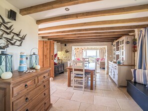 Dining - 3 bedroom accommodation in Nefyn, Llyn Peninsula (Nefyn, Llyn Peninsula)