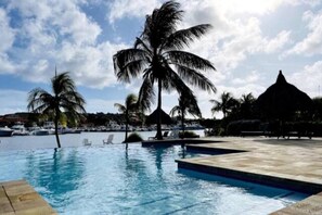 公寓, 多张床 | 泳池 | 室外游泳池