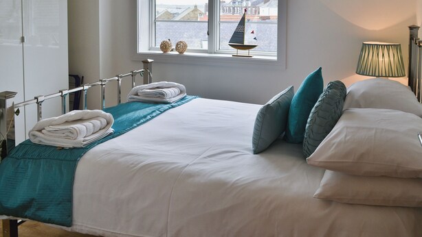 2 bedrooms, WiFi (free), bed sheets - 2 bedroom accommodation in Whitby (Whitby)