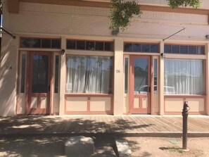 Exterior - Katie's Cozy Suites (Tombstone)