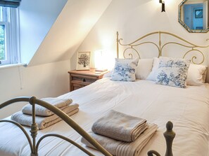 4 bedrooms, free WiFi, bed sheets