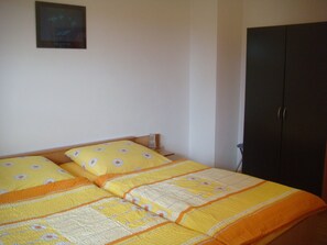 2 Schlafzimmer, Bügeleisen/Bügelbrett, Reisekinderbett, kostenloses WLAN