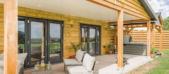 Oak Tree Lodge - UK38383