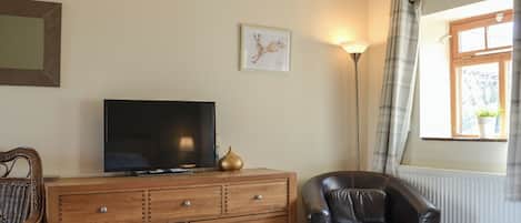 4 bedrooms, free WiFi, bed sheets
