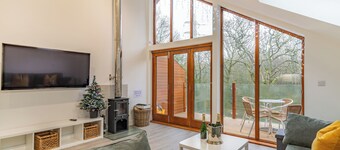 4 bedroom accommodation in Elland