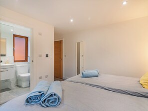 4 habitaciones, wifi gratis y ropa de cama