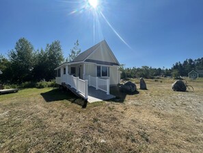 Exterior - The Kittredge Cottage at East Boston Quarry (Vinalhaven)