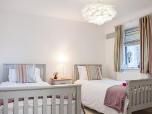 2 bedrooms, free WiFi, bed sheets, wheelchair access - Potters Pad is a truly unique property offering everything on your doorstep. (Alnwick)