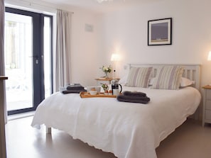 2 quartos, Wi-Fi de cortesia, roupa de cama