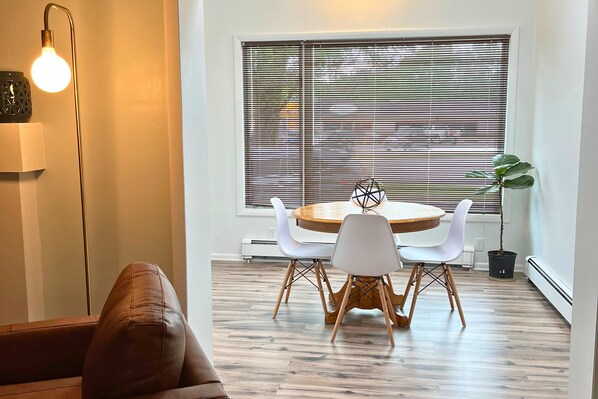 Dining - Surf Shack- North Muskegon Oasis (Muskegon)