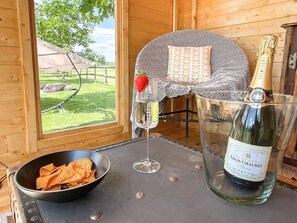Outdoor dining - Lottie's Luxurious Lodge - UK36784 (Chart Sutton, near Maidstone)