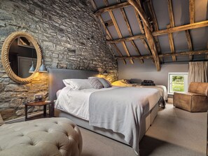 3 bedrooms, WiFi, bed sheets - 3 bedroom accommodation in Narberth (Narberth)