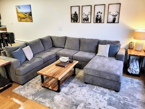 TV, fireplace - The Best Location in Downtown Winter Park! (Winter Park)
