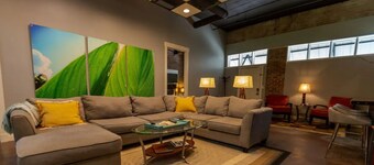 Incognito #3 : located 1 block from The Scotsman