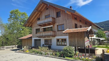 Esterni