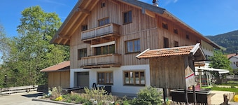 Cozy vacation apartment in the Isarwinkel