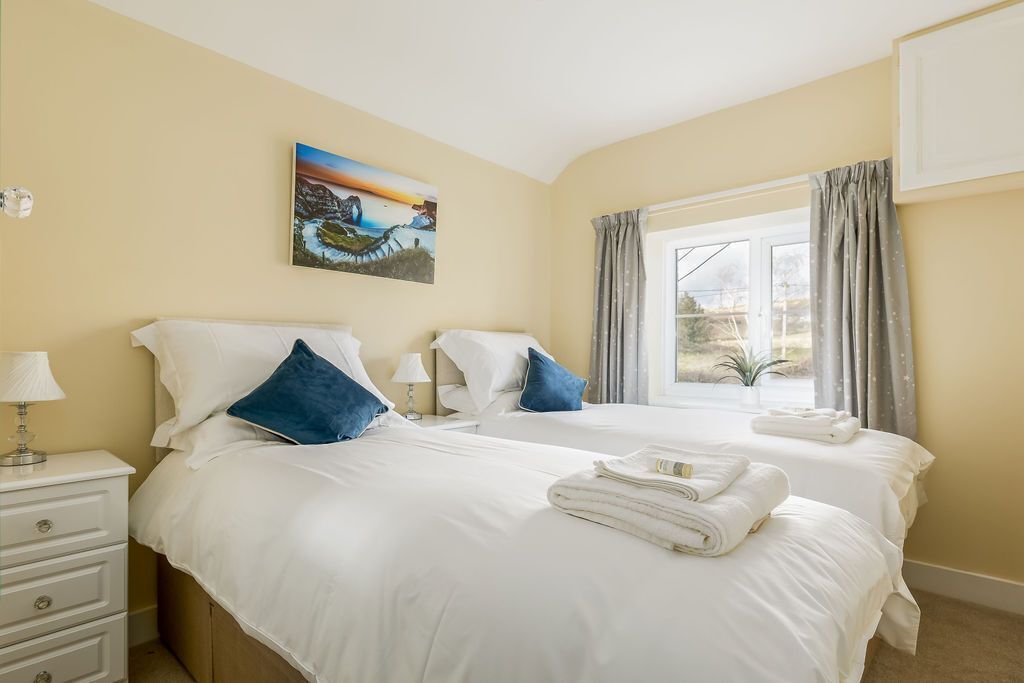 3 bedrooms, iron/ironing board, travel crib, WiFi