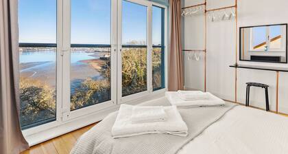 4 bedroom accommodation in Pembroke Dock