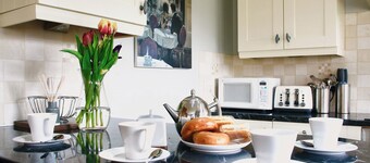 2 bedroom accommodation in Blacknest, near Alton