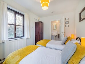 2 多间卧室、免费 WiFi、床单