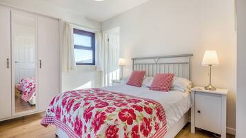 2 bedrooms, free WiFi, bed sheets