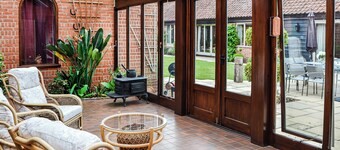 6 bedroom accommodation in South Walsham